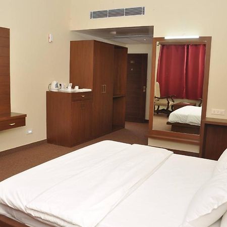 Neelkanth'S Bagar Inn Resort Jhunjhunu Eksteriør bilde