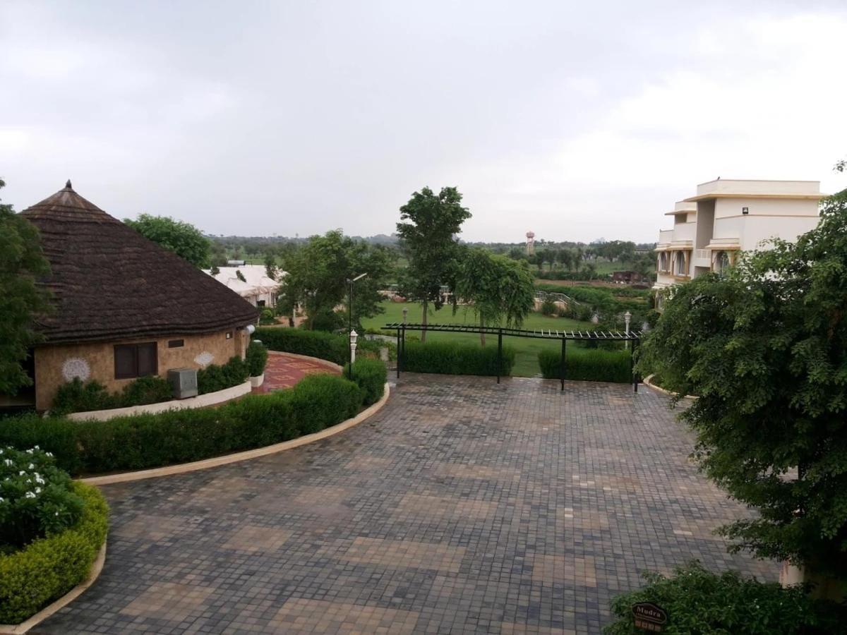 Neelkanth'S Bagar Inn Resort Jhunjhunu Eksteriør bilde