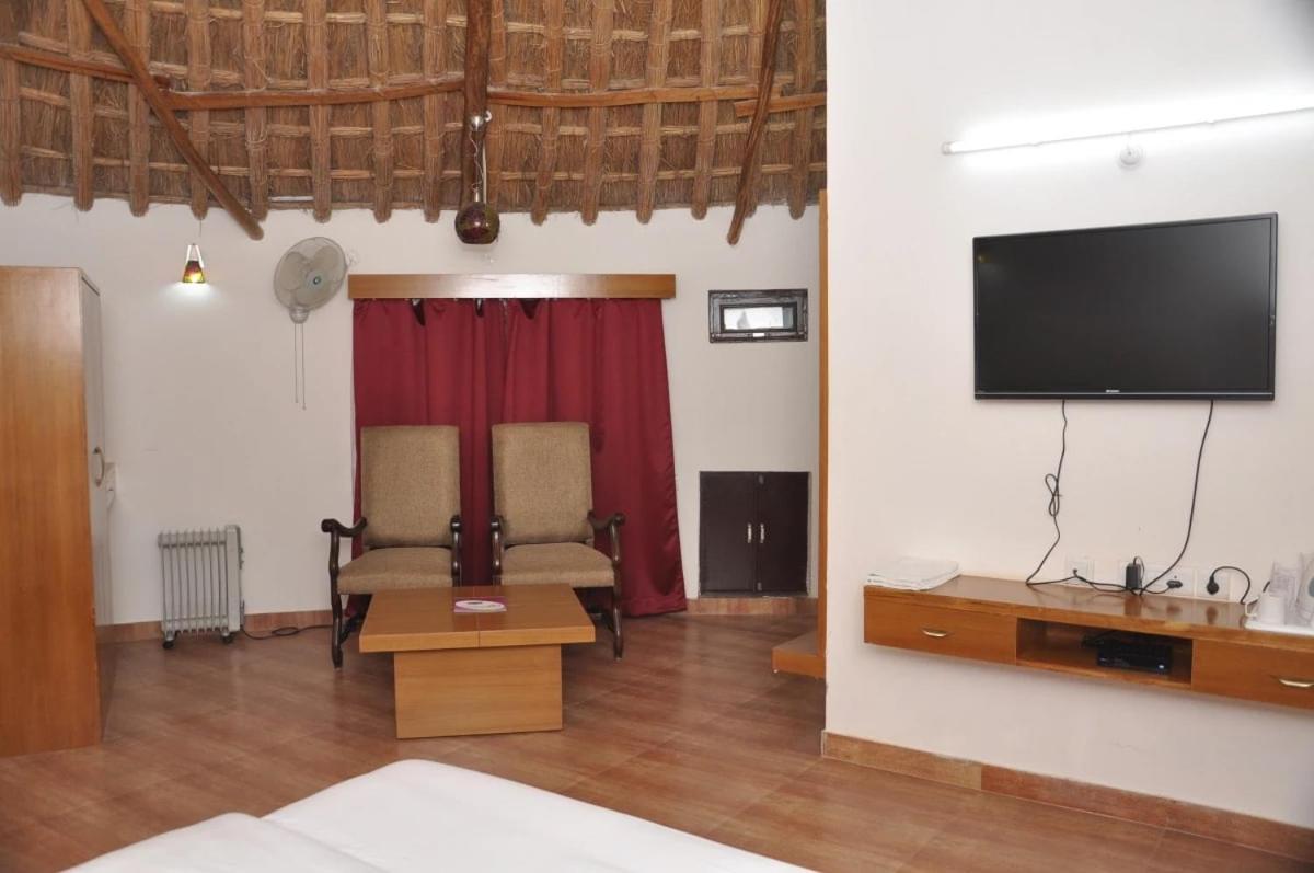 Neelkanth'S Bagar Inn Resort Jhunjhunu Eksteriør bilde