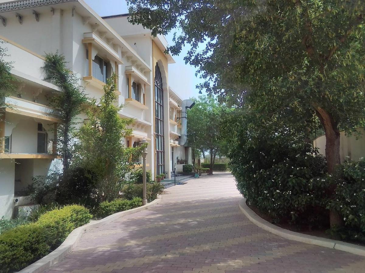 Neelkanth'S Bagar Inn Resort Jhunjhunu Eksteriør bilde