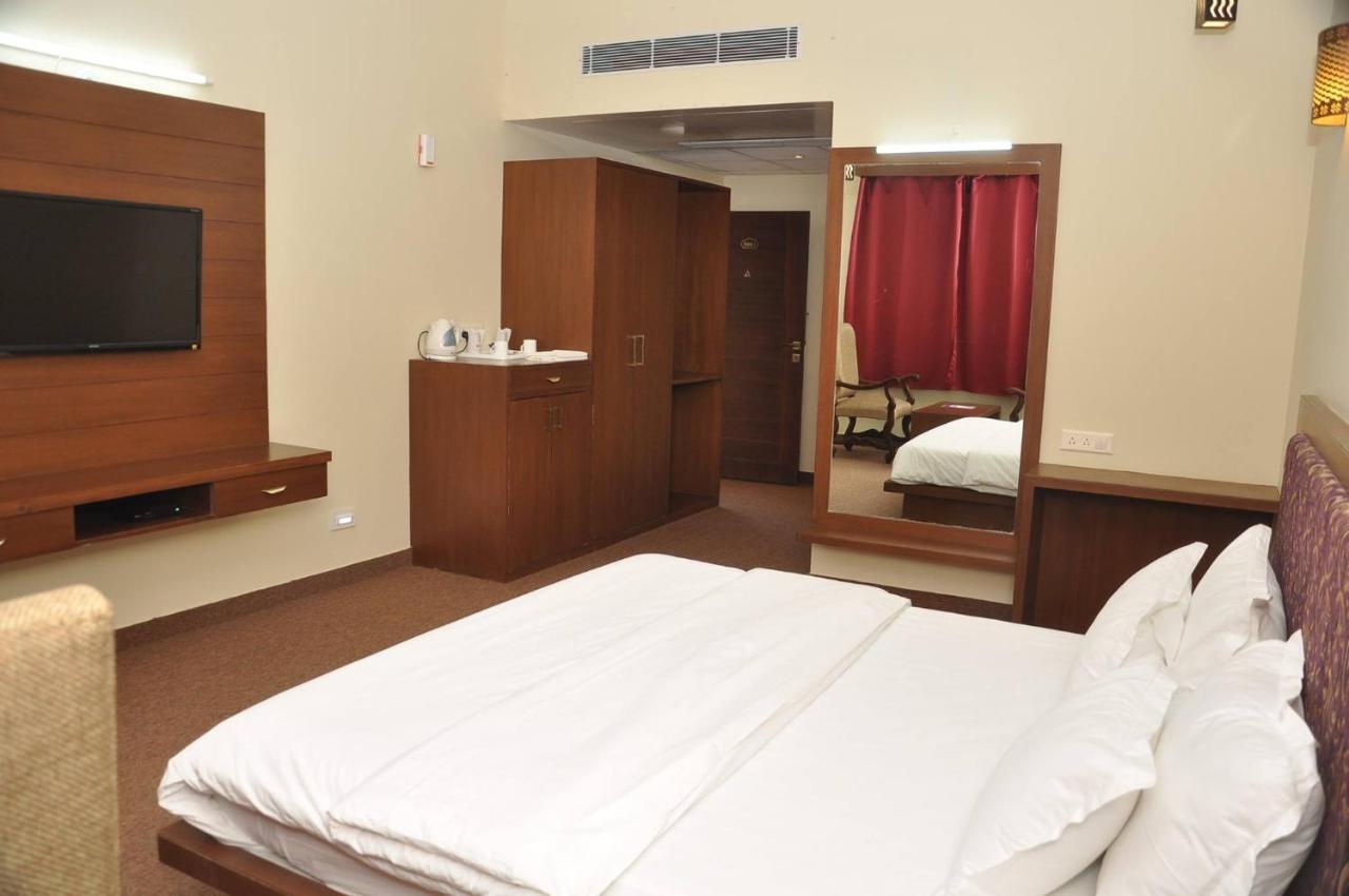 Neelkanth'S Bagar Inn Resort Jhunjhunu Eksteriør bilde