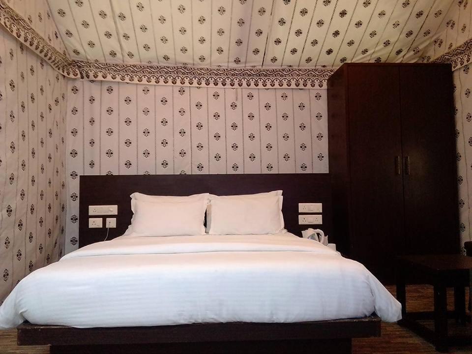 Neelkanth'S Bagar Inn Resort Jhunjhunu Eksteriør bilde